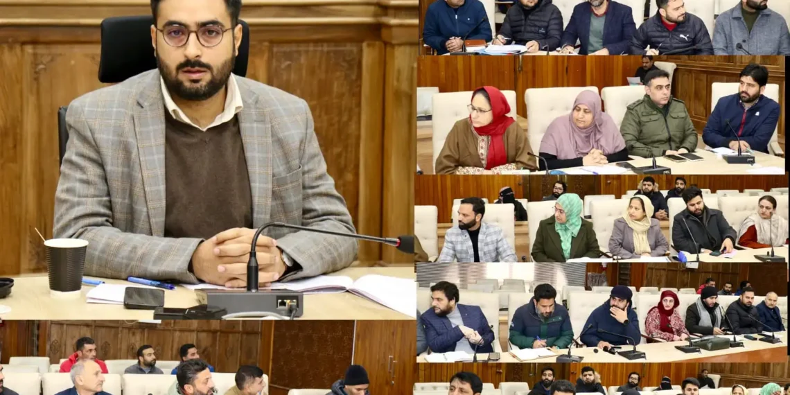 DC Srinagar reviews implementation of UIDIC/CRS, Aadhaar biometric updates