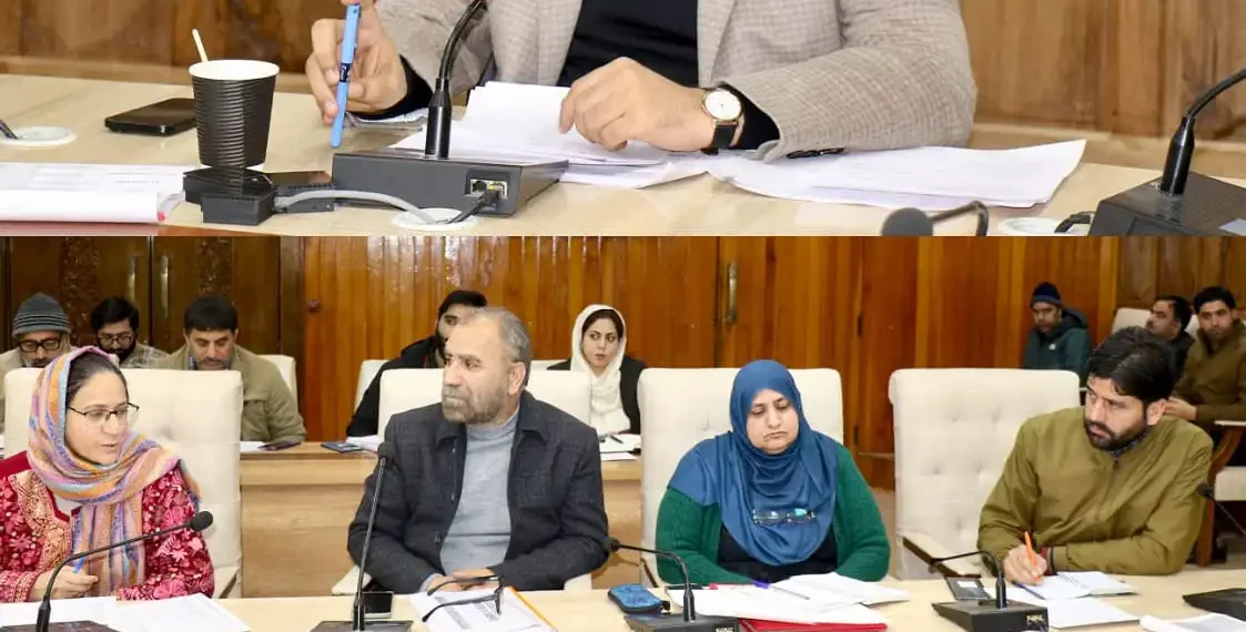 DC Srinagar reviews saturation of Govt flagship welfare schemes