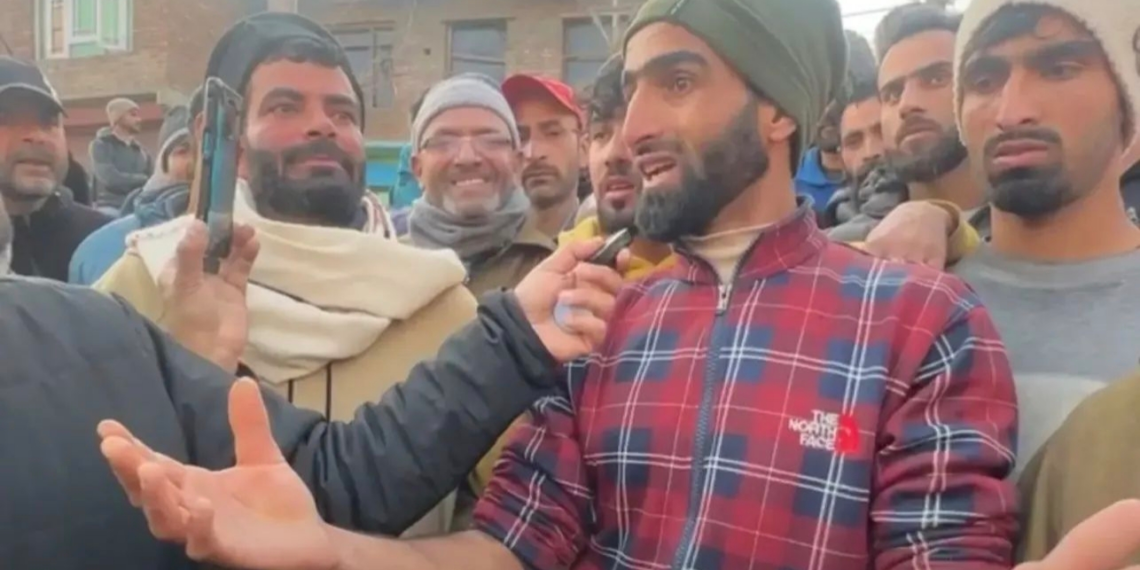 ‘We pulled a rose from the river’: Excavators on recovering Showkat’s body