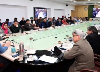Interaction with stakeholders shapes gov’t priorities for Budget: CM Omar