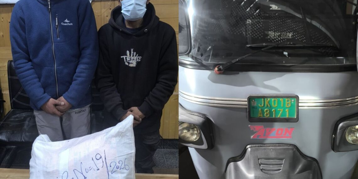 Police arrest two peddlers in Sopore