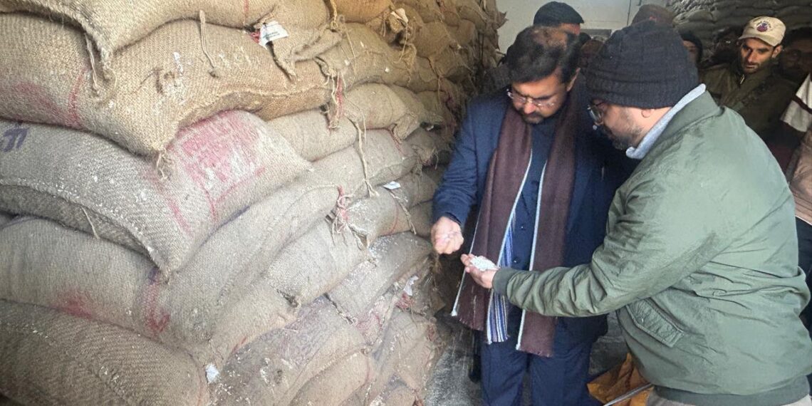 Satish Sharma inspects FCI godowns, emphasises quality foodgrains for PDS