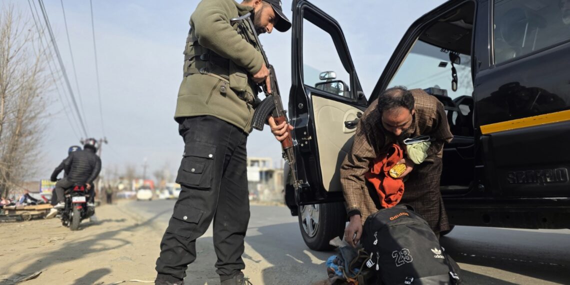 Security tightened in Srinagar ahead of R-Day