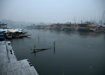 Srinagar freezes at -6°C, records season’s coldest night