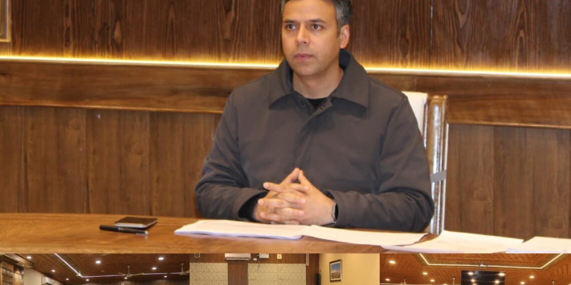 DC Budgam reviews Jal Shakti Abhiyan, stresses community participation