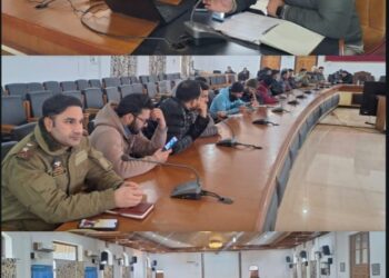 Anantnag Admin conducts AI-focused workshop on Safer Internet Day