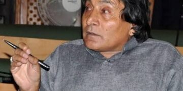 Dr Farooq, Omar Abdullah condole demise of Qamar Ali Akhoon 