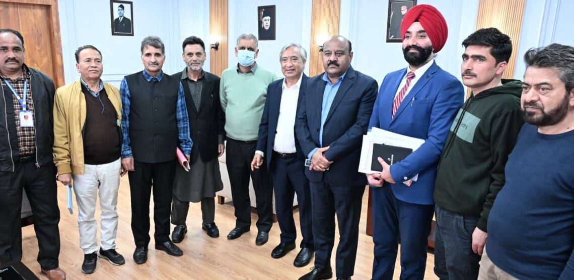 Deputy CM calls for simplifying welfare rules for workers