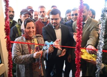 Sakeena Itoo inaugurates HDU at district hospital Kulgam