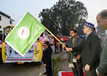 CM flags off J&K RTC buses to major religious destinations across country
