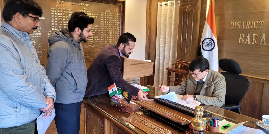 Mission YUVA : DC Baramulla approves 458 cases at DLIC meeting 