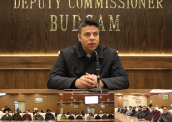 DC Budgam leads Safer Internet Day programme