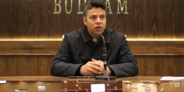 DC Budgam leads Safer Internet Day programme