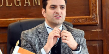 DC Kulgam reviews Ramadan preparations, directs strict market checks