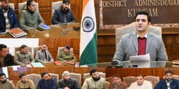 DC Kulgam reviews arrangements for Maha Shivratri celebrations