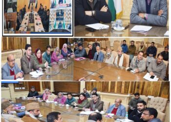 Div Com Kashmir reviews Ramadhan arrangements, orders uninterrupted power during Sehri, Iftar