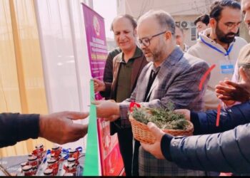Director Agriculture Kashmir inaugurates Exhibition cum Awareness Programme