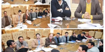Div Com Kashmir reviews progress on Jhelum Water Transport Project