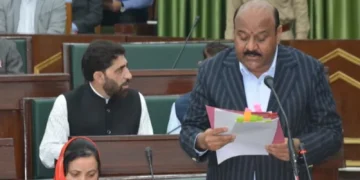 Dy CM objects to Assembly banners