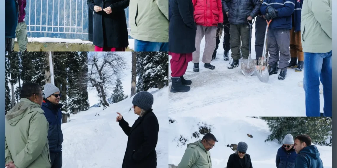 DC Bandipora reviews snow clearance on Bandipora–Gurez road