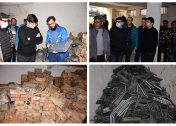 SMC Commissioner inspects EESL Lights Godown to assess quality standards