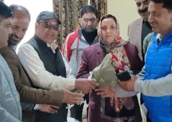 JKECC delegation calls on Education Minister Sakeena Itoo