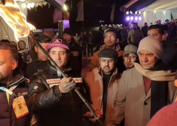 === 6th edition of Khelo India Winter Games ===  LG Sinha inaugurates Laser and Mashaal show in Gulmarg