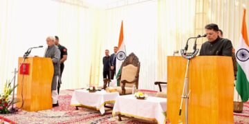 LG administers oath to Shantmanu as J&K State Election Commissioner