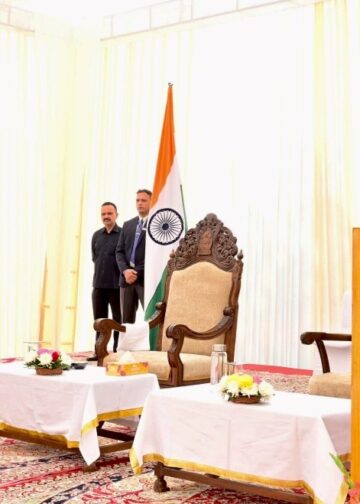 LG administers oath to Shantmanu as J&K State Election Commissioner