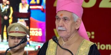 === 21st KU Convocation ===  New India providing equal ground, opportunities to daughters: LG Sinha 