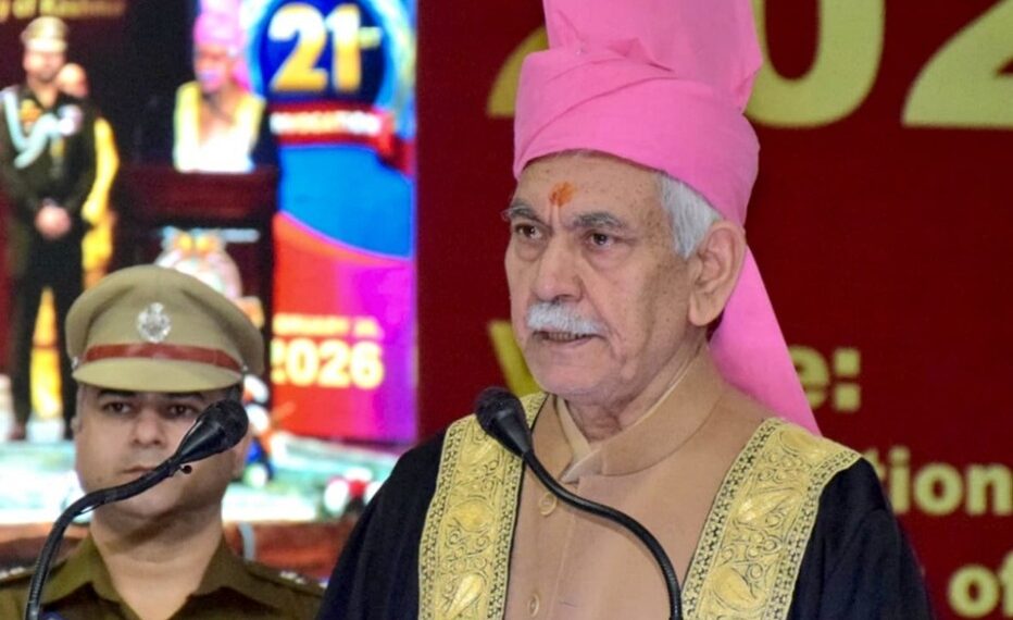 === 21st KU Convocation ===  New India providing equal ground, opportunities to daughters: LG Sinha 