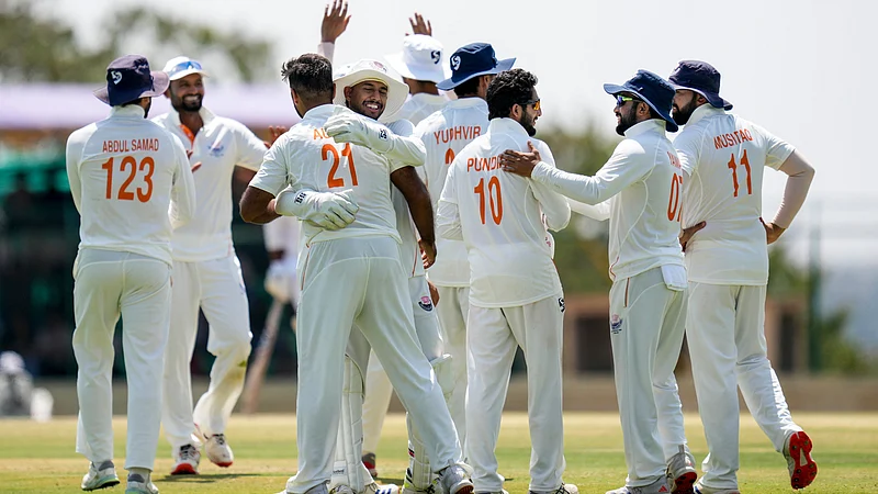 Ranji trophy Final : J&K dominate Karnataka on Day-3
