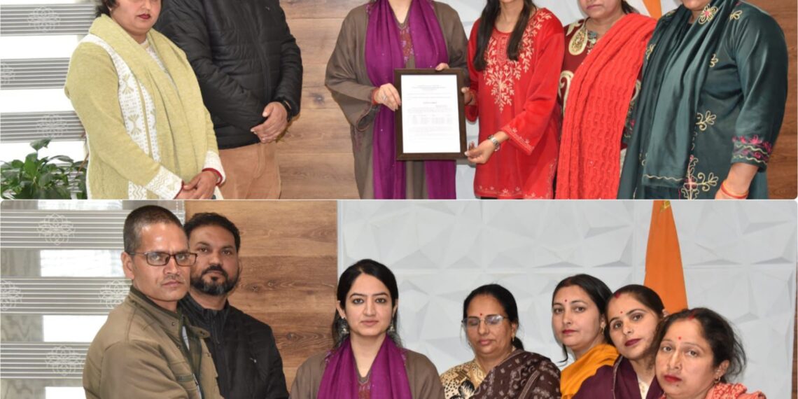 DC Udhampur hands over sanction orders under Karkhandar scheme