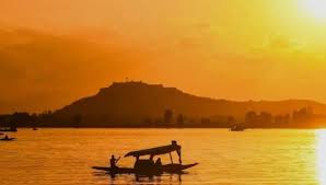 Day temps soar across J&K, remain above normal