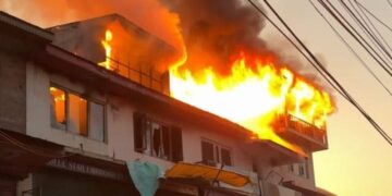 Fire damages over 20 shops in Bandipora