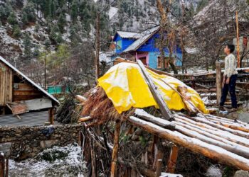 Snowfall in J&K upper reaches, rains lash plains