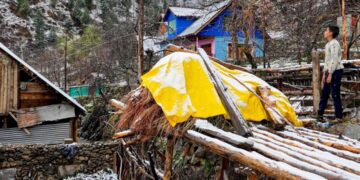 Snowfall in J&K upper reaches, rains lash plains