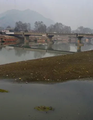 For 7th consecutive year, winter remains dry, pushes J&K to brink 