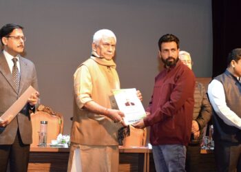 Baramulla’s Gulzar: LG Sinha honored my brother’s memory