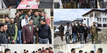 DC Kulgam reviews functioning of EMRS Tangmarg