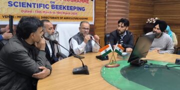 Agriculture Dept Kashmir organises valley-wide training Program on Scientific Beekeeping