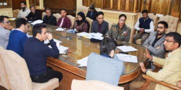 Div Com Kashmir reviews Traffic Management, Road safety projects in Srinagar