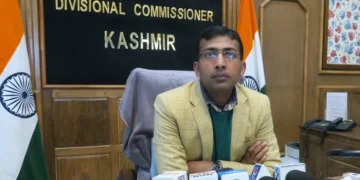 Kashmir has stable fuel stocks, no need for panic buying: Div Com