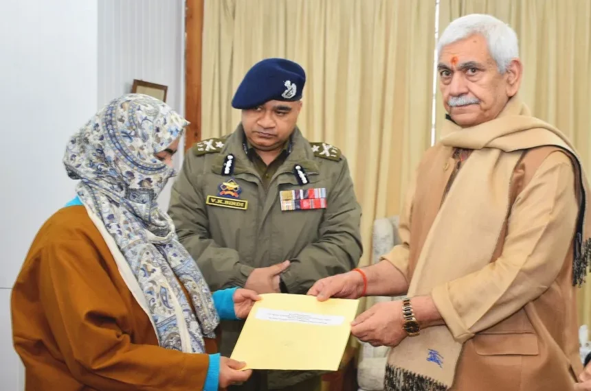 LG Sinha handover job letter to wife of constable