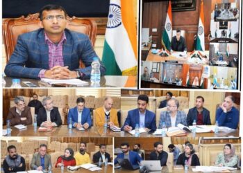 Div Com Kashmir reviews availability of essential commodities in valley