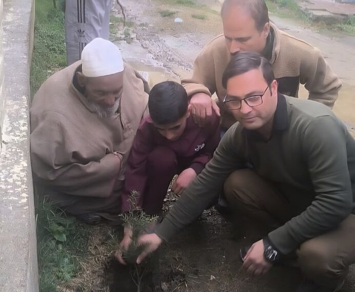 Awareness Programme on Intergenerational Bonding held at CCI Palaash Reban