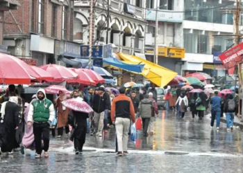 Eid rush in Kashmir markets defies rain