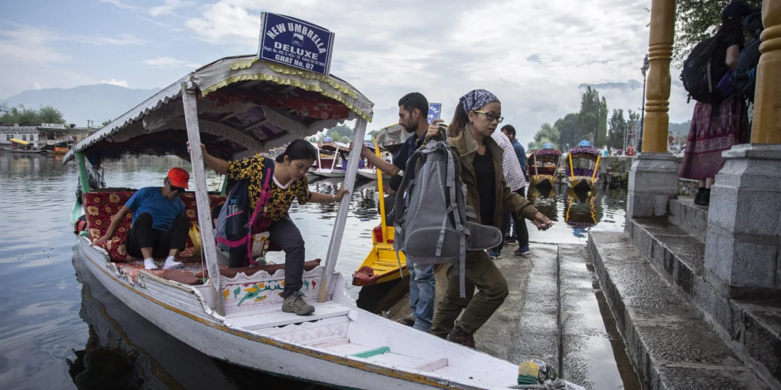 Foreign tourist spike shows confidence in J&K as tourist destination, says Parl Panel