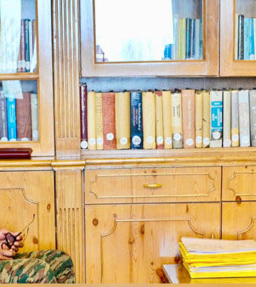 LG Sinha chairs back-to-back security review meetings in Kashmir