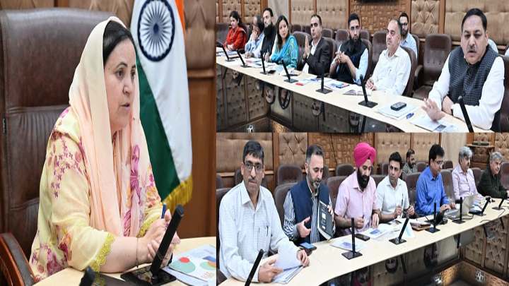 Take firm action against Private schools indulging in arbitrary fee hikes: Sakeena Itoo